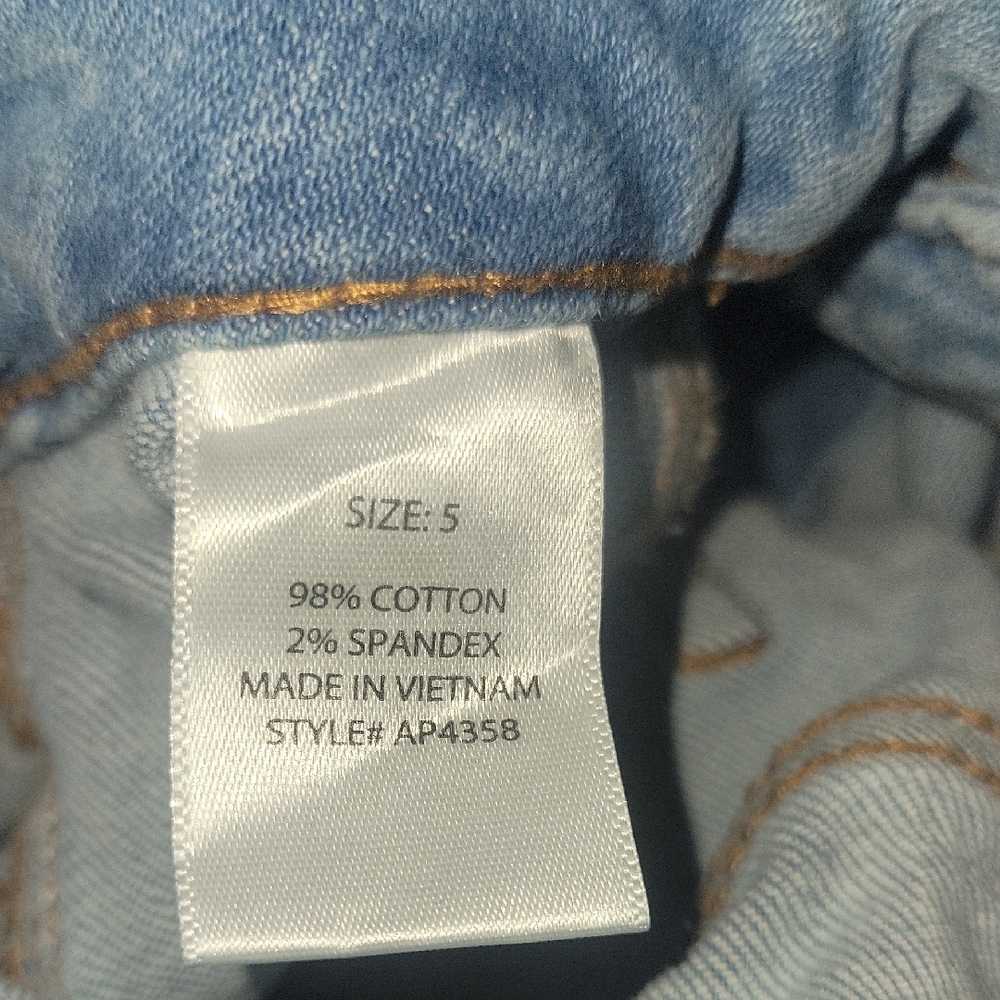 Distressed Blue Jeans - Picture 3 of 5
